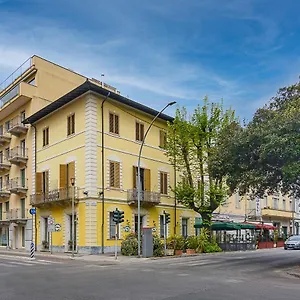 Grazia 2*, Viareggio Italien